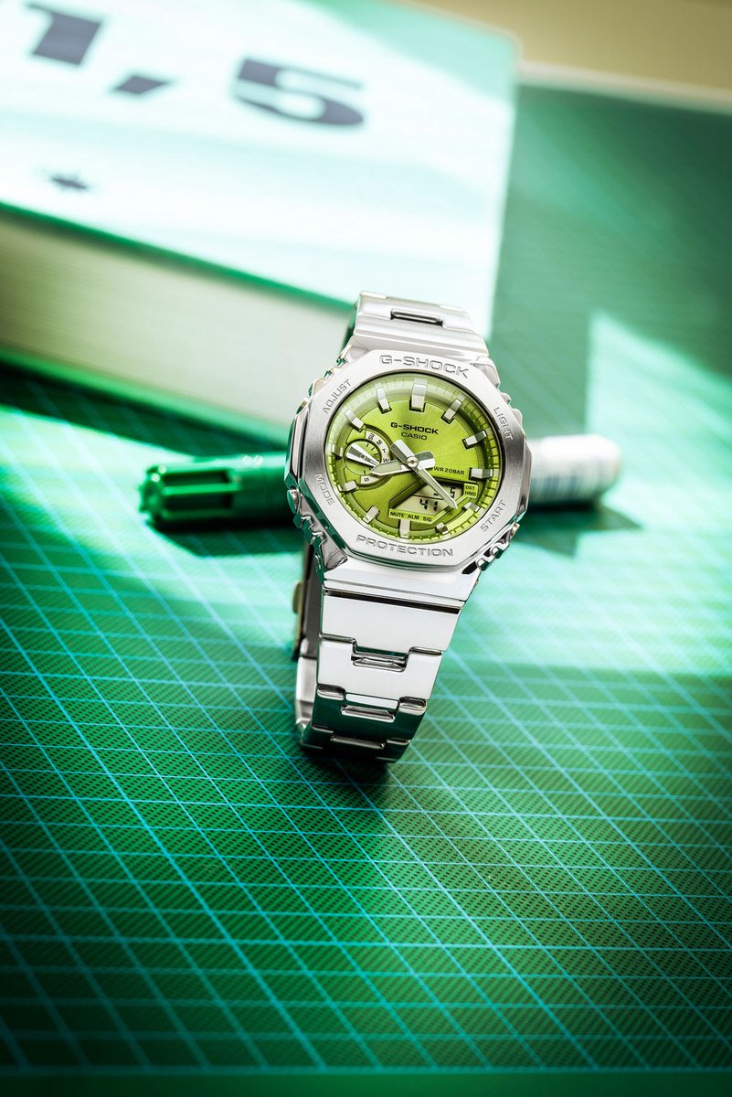 G-SHOCK GM-2110D-3AER