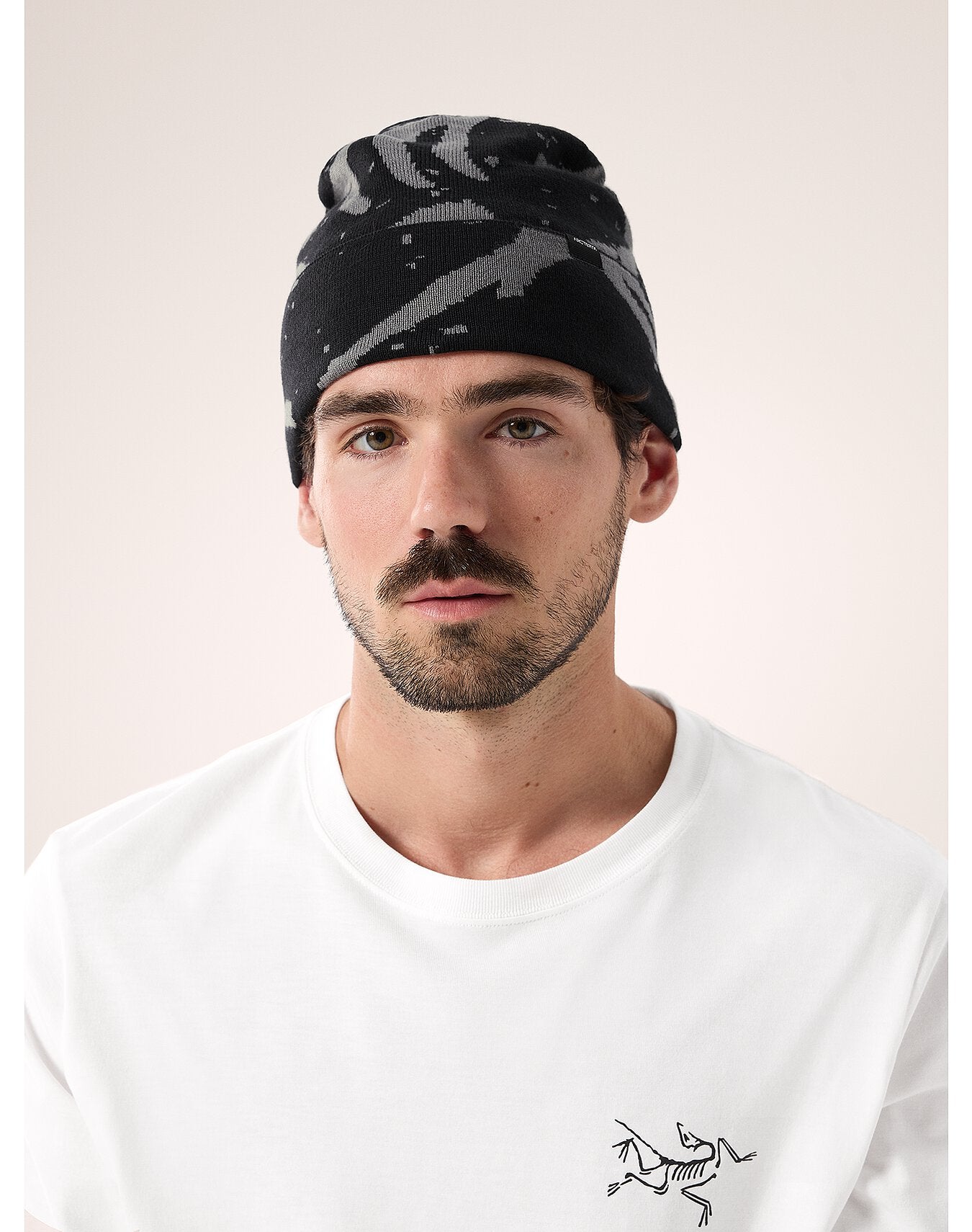 ARC'TERYX LIGHTWEIGHT GROTTO TOQUE Black / Void