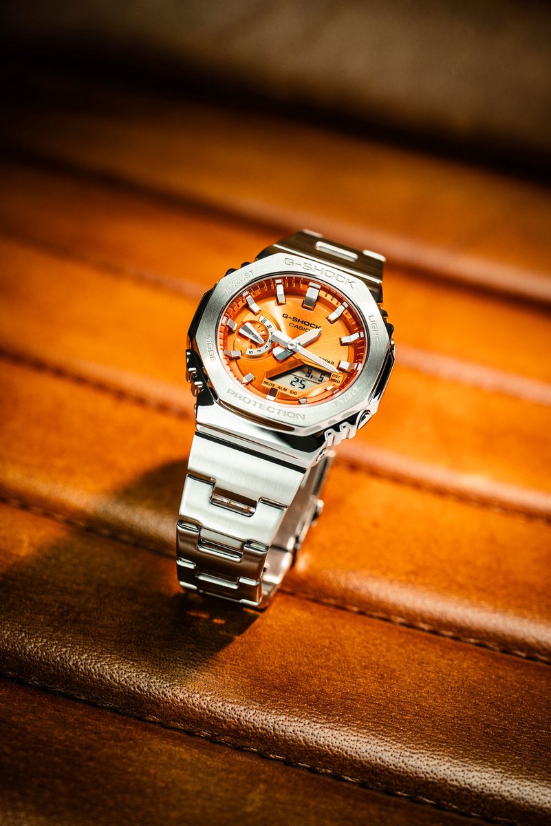 G-SHOCK GM-2110D-4AER